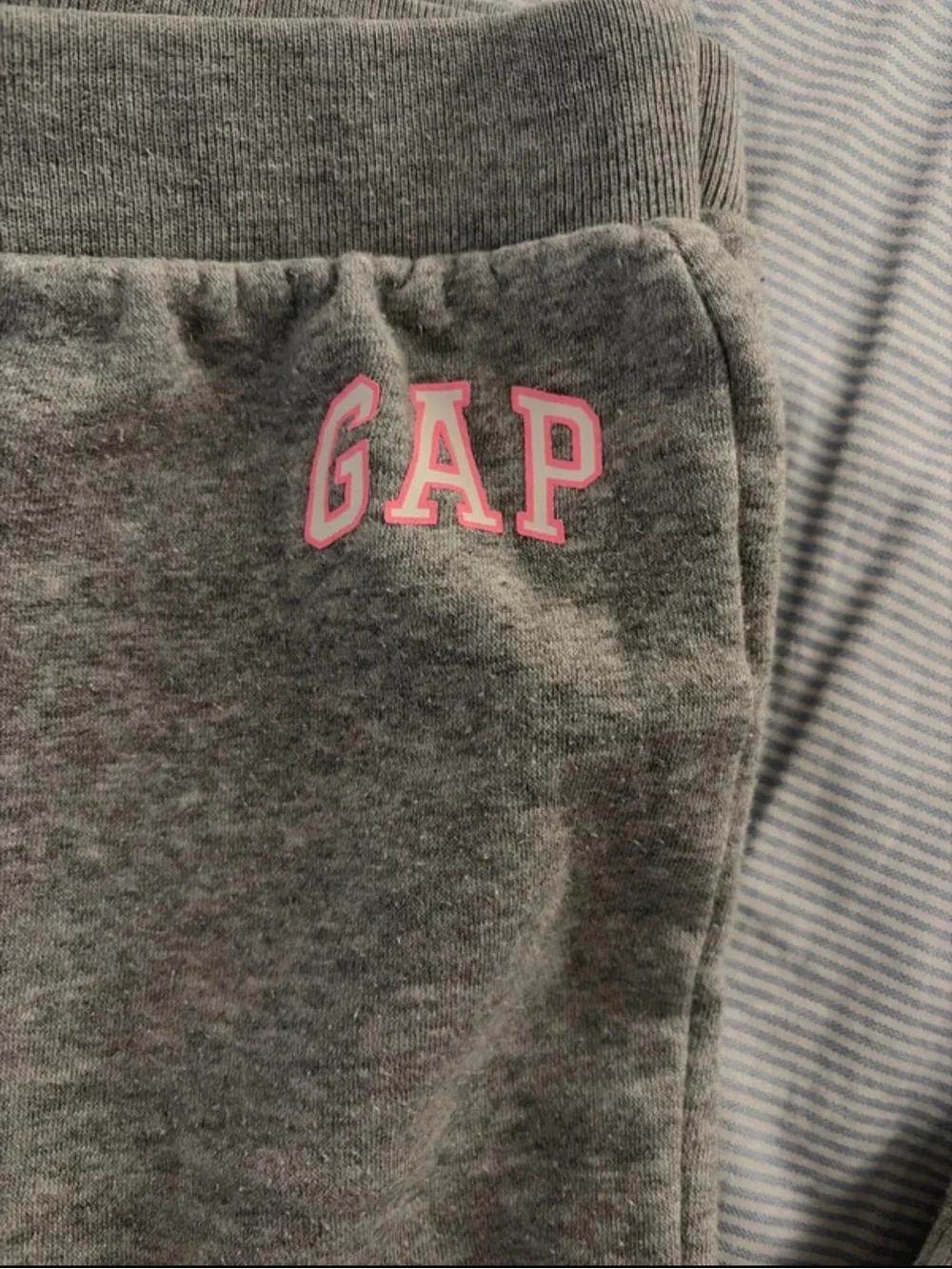 GAP Kids Heather Gray Jogger Sweatpants with Pink Logo
